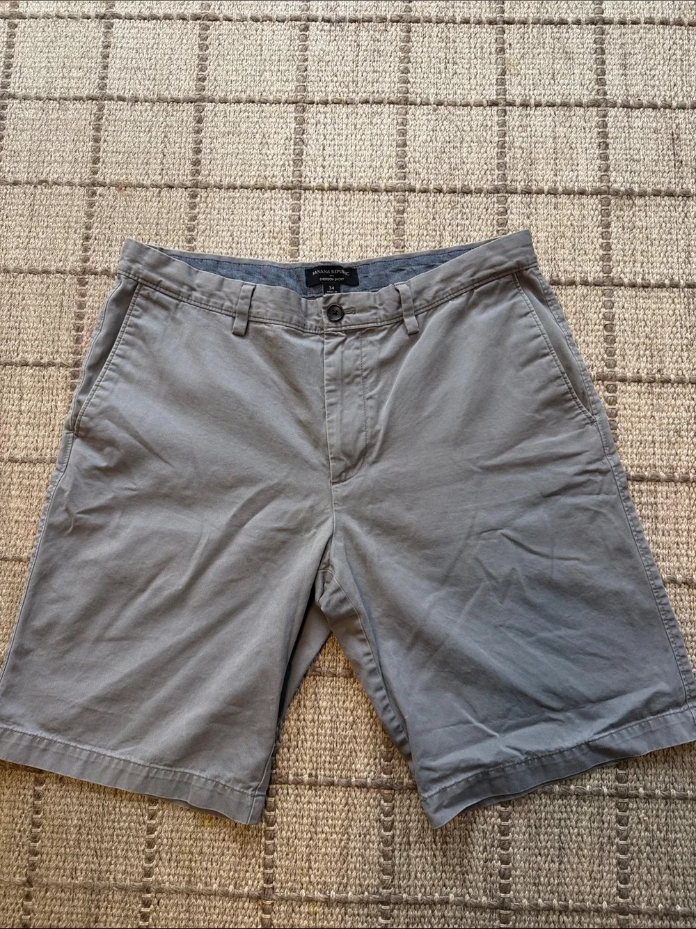 Banana Republic Men's Flat-Front Chino Shorts - Gray